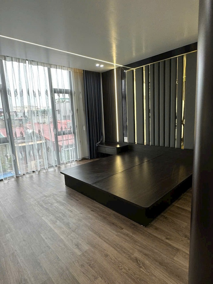 BÁN NHÀ MẶT ĐƯỜNG DÂN LẬP, LÊ CHÂN, HẢI PHÒNG – NHÀ ĐẸP 4 TẦNG, CÓ THANG MÁY – VỊ TRÍ VÀNG KINH DOA